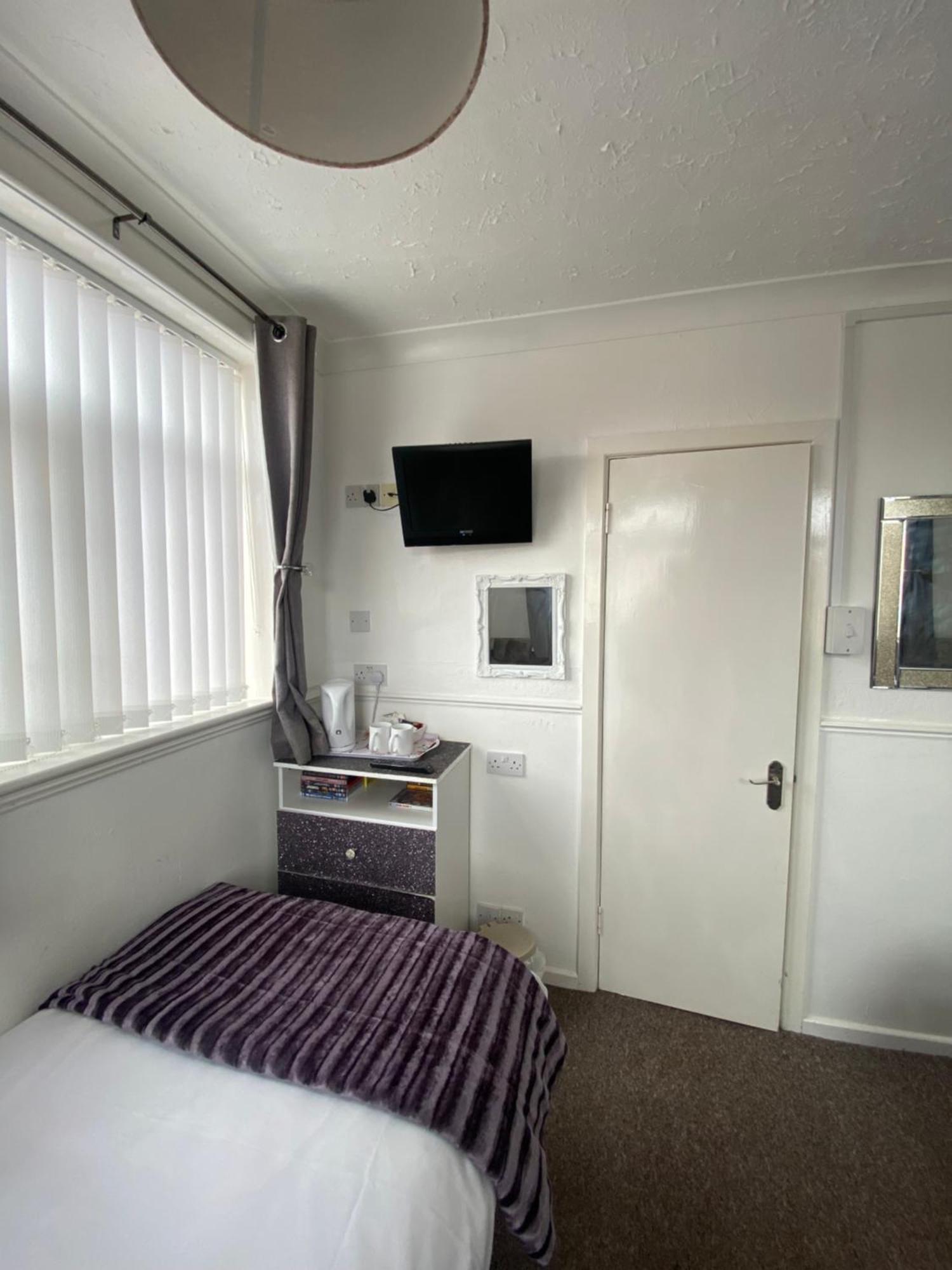 Mayfair Hotel Blackpool Bagian luar foto