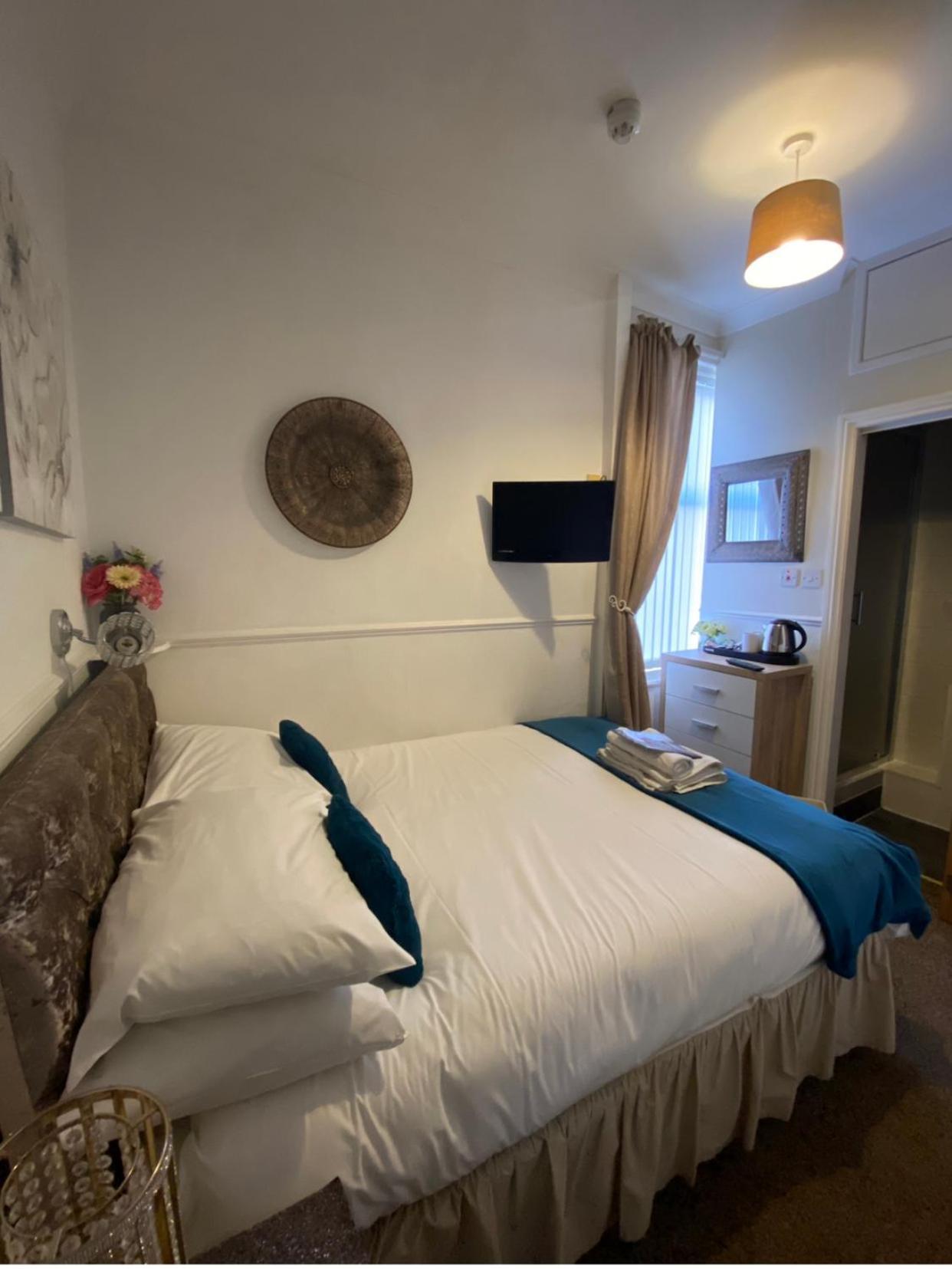 Mayfair Hotel Blackpool Bagian luar foto