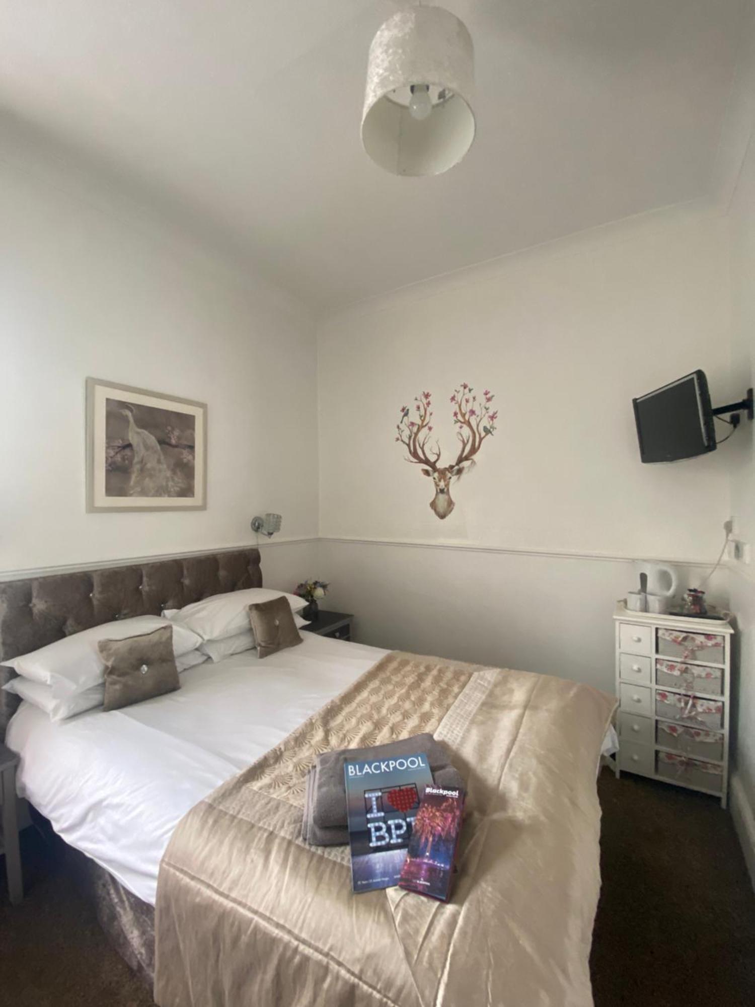 Mayfair Hotel Blackpool Bagian luar foto